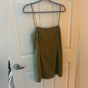 Olive green linen dress Sundaysthelabel never warn with tags! Size M